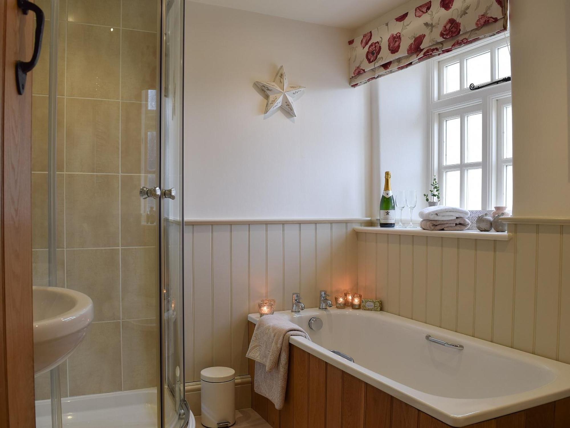 Bourton-on-the-Water Spring Cottage מראה חיצוני תמונה